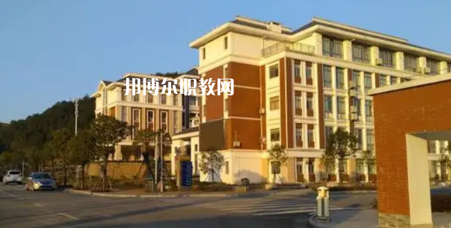 福建閩北衛(wèi)生學(xué)校2022年報(bào)名條件、招生要求、招生對(duì)象