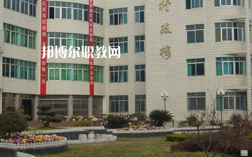 麻城工業(yè)學校2022年報名條件、招生要求、招生對象