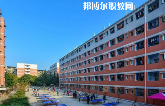 四川育英醫(yī)養(yǎng)科技技工學(xué)校2022年怎么樣、好不好