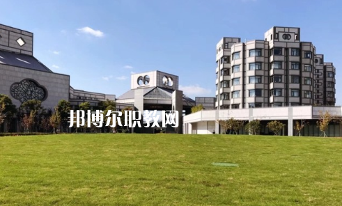 隨州高級技工學校2022年報名條件、招生要求、招生對象