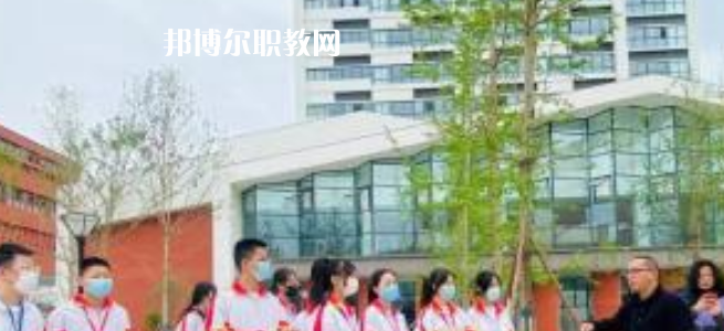 成都職業(yè)技術(shù)學(xué)校2023年報名條件、招生要求、招生對象