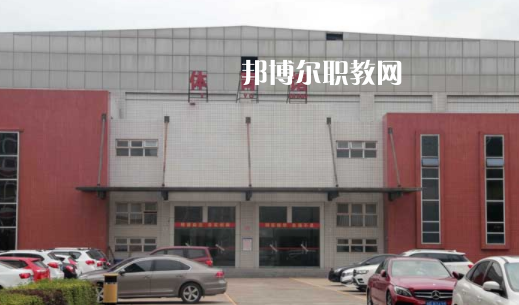 四川省南充外國語中等專業(yè)學(xué)校2023年學(xué)費(fèi)、收費(fèi)多少
