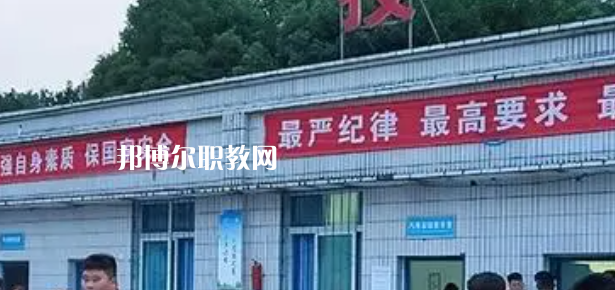 四川省南充市高坪職業(yè)高級中學2023年學費、收費多少