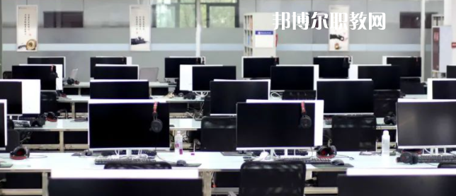 攀枝花技師學(xué)院地址在哪里，哪個(gè)地區(qū)，哪個(gè)城市?