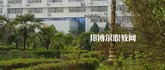 南京華東信息工程技工學(xué)校地址在哪里，哪個(gè)地區(qū)，哪個(gè)城市?