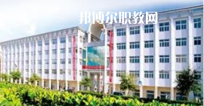 南通市通州區(qū)建筑職工中等專業(yè)學(xué)校地址在哪里，哪個地區(qū)，哪個城市?