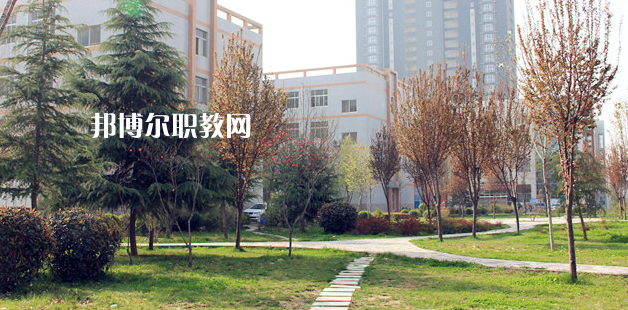 渭南技師學(xué)院地址在哪里，哪個地區(qū)，哪個城市?