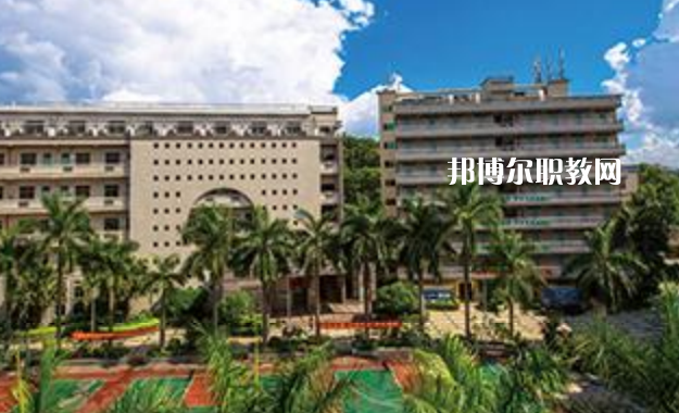 2023深圳市深德技工學校多少錢 深圳市深德技工學校各專業(yè)學費收費標準