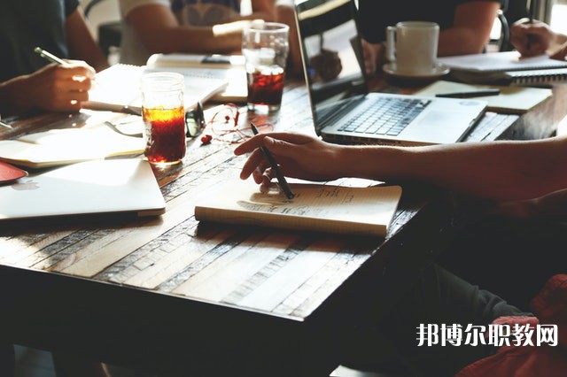河北哪里的中職學校能讀口腔醫(yī)學技術(shù)專業(yè)