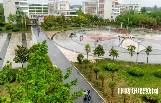 許昌市建安區(qū)職業(yè)中等專業(yè)學(xué)校怎么樣、好不好
