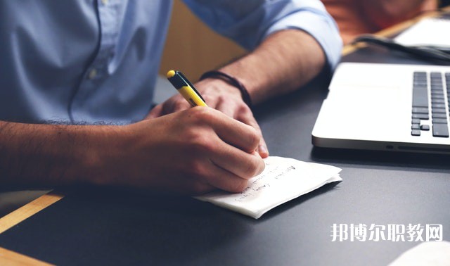湖南哪里的中專學(xué)校能讀汽車運用與維修專業(yè)專業(yè)