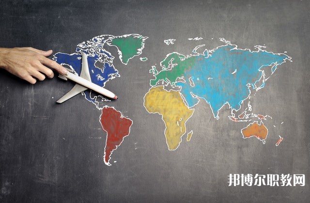 廣東哪里的職業(yè)學校能讀計算機應用與廣告設(shè)計專業(yè)