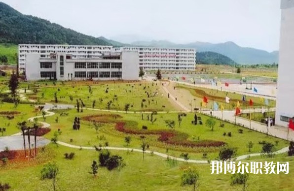 長江科技中等專業(yè)學校怎么樣、好不好
