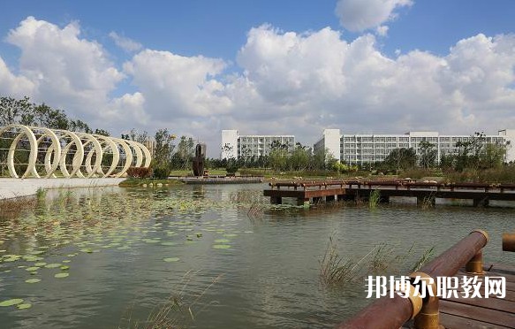 2024鞍山市現(xiàn)代服務(wù)學(xué)校招生計劃 招生人數(shù)是多少(附要求、條件、對象)