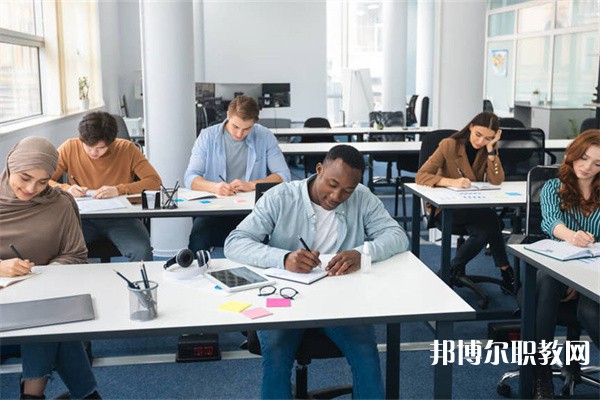 貴州哪里的中職學(xué)校能讀農(nóng)業(yè)機(jī)械使用與維修專(zhuān)業(yè)