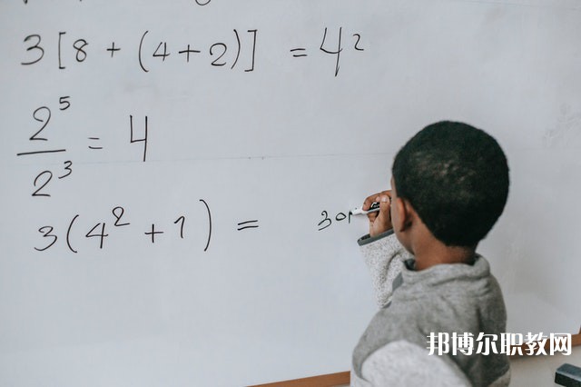 云南哪里的技工學校能讀游服務(wù)管理專業(yè)(中級)專業(yè)
