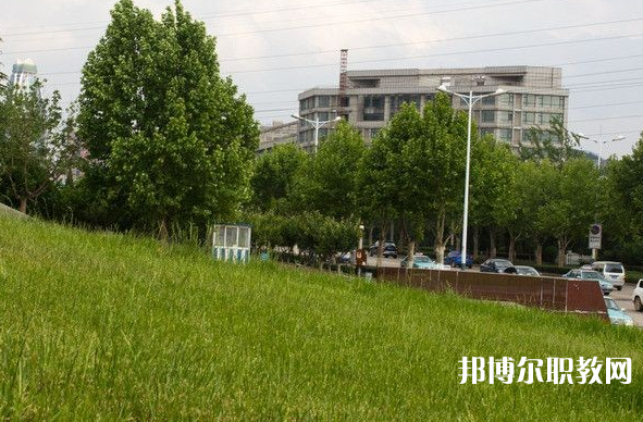 2025漯河中專學(xué)校最新排名前三名單