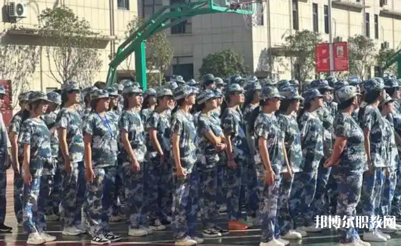湖北2025年女生上鐵路學校學什么專業(yè)好