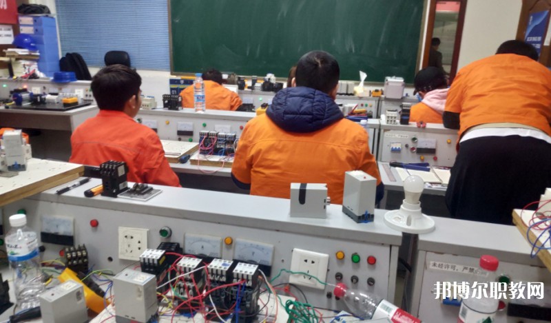 四川2025年讀電工學校有前途嗎